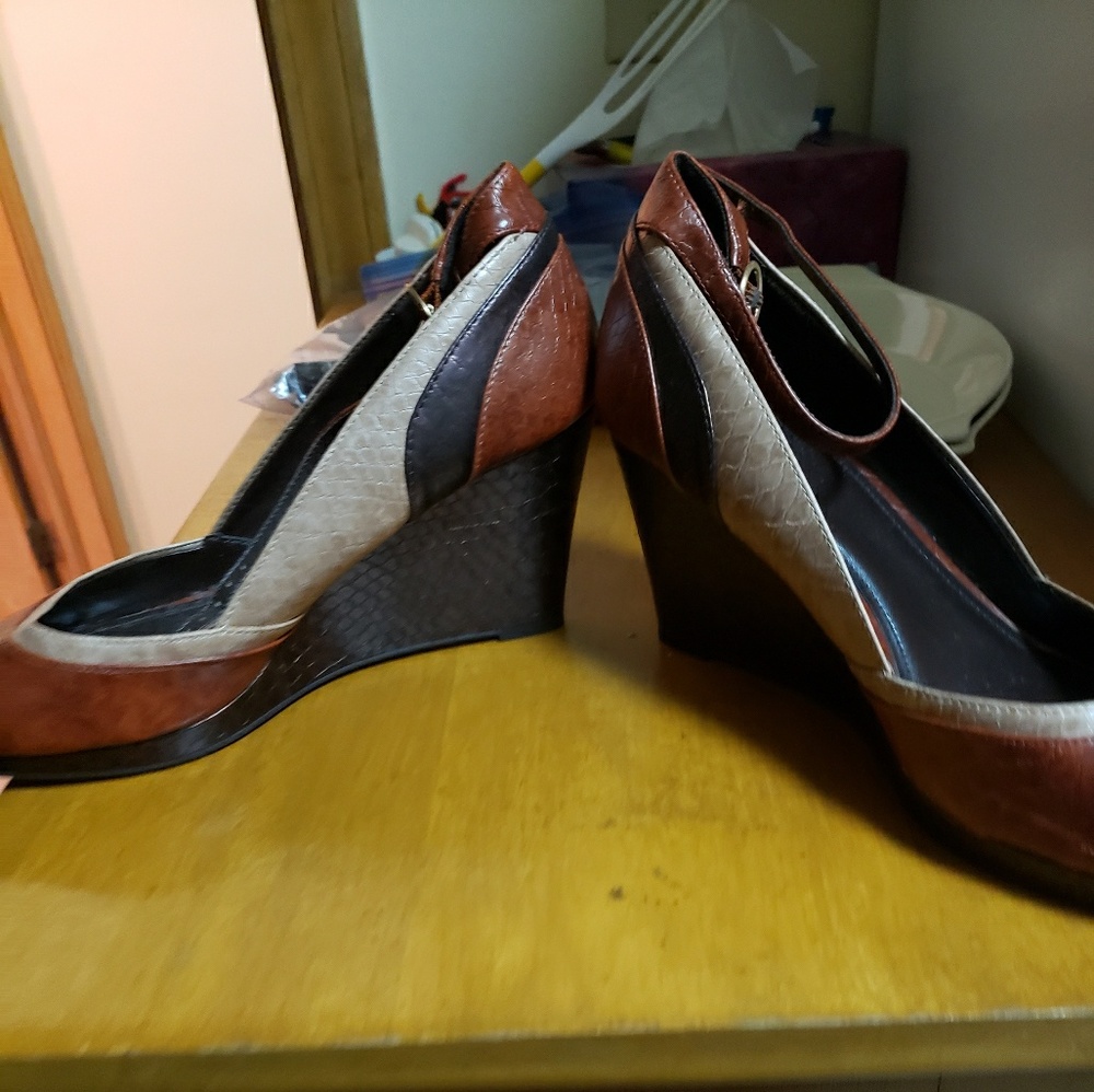 Size 9 wedges